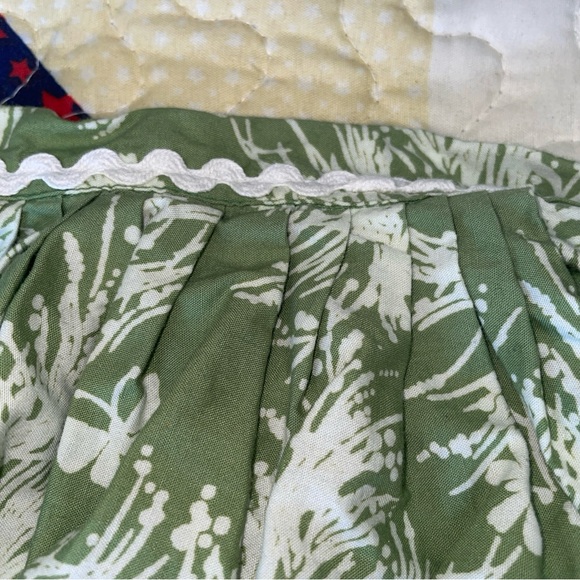 Apron - Picture 2 of 4